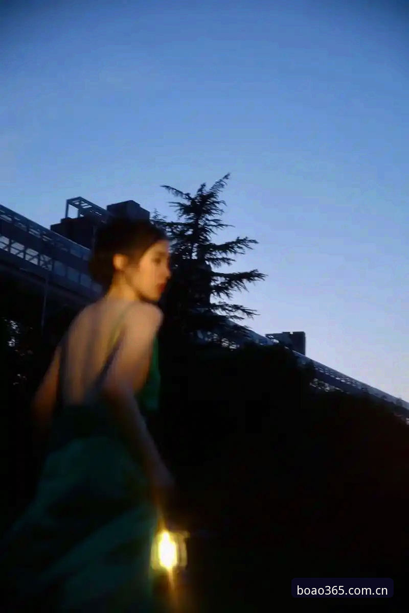 一张拥吻照刷爆2万赞背后，墨式浪漫与体育数据平台的另类碰撞体验评测